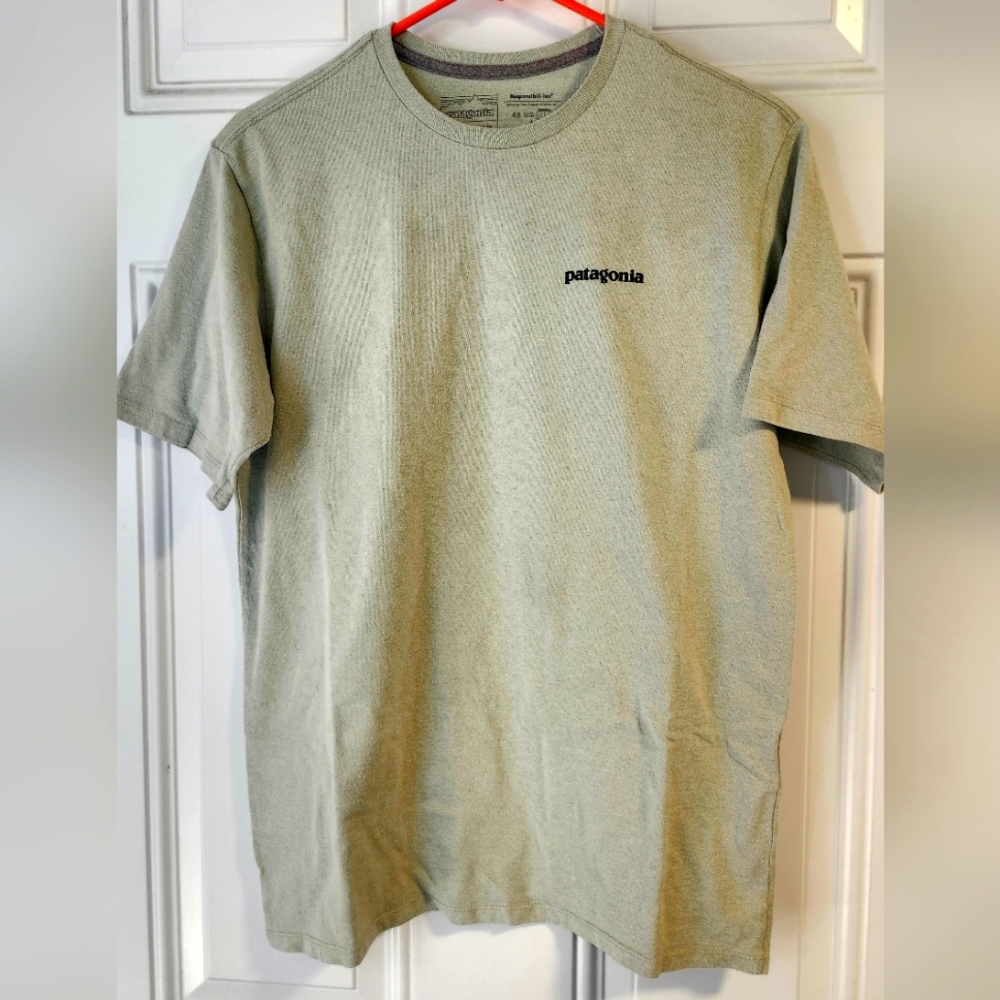 Patagonia Gray Short Sleeve Tee Casual Comfort
